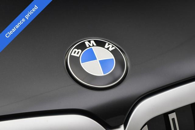 Photo of 2024 Black Sapphire Metallic BMW X7
