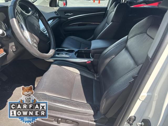 Photo of 2017 White Acura MDX