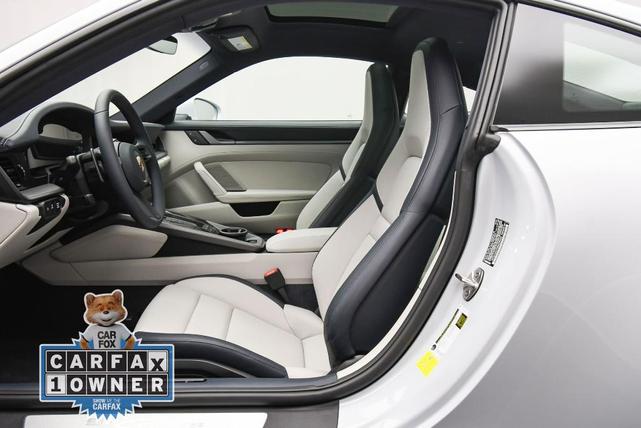 Photo of 2025 Silver Porsche 911