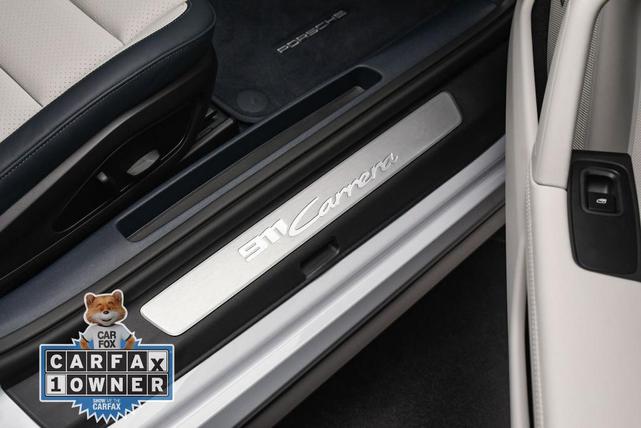 Photo of 2025 Silver Porsche 911