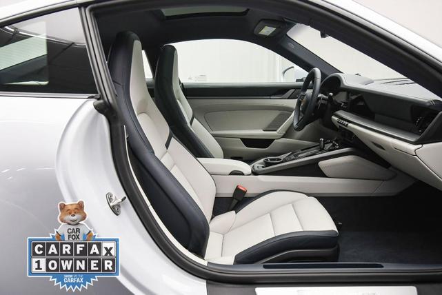 Photo of 2025 Silver Porsche 911