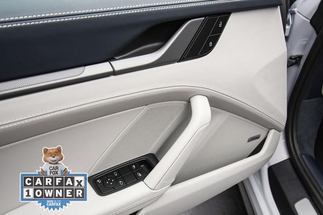 Photo of 2025 Silver Porsche 911