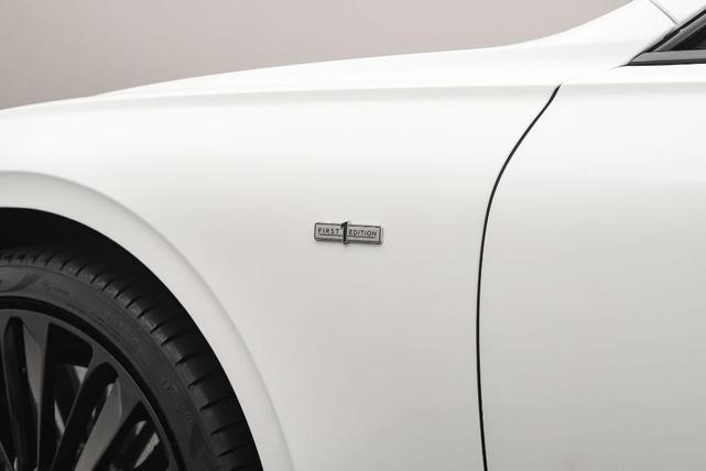 Photo of 2025 Snow Quartz Pearlescent by Mulliner Bentley Continental GT
