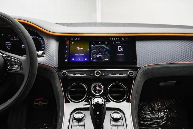 Photo of 2025 Snow Quartz Pearlescent by Mulliner Bentley Continental GT