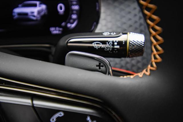 Photo of 2025 Snow Quartz Pearlescent by Mulliner Bentley Continental GT