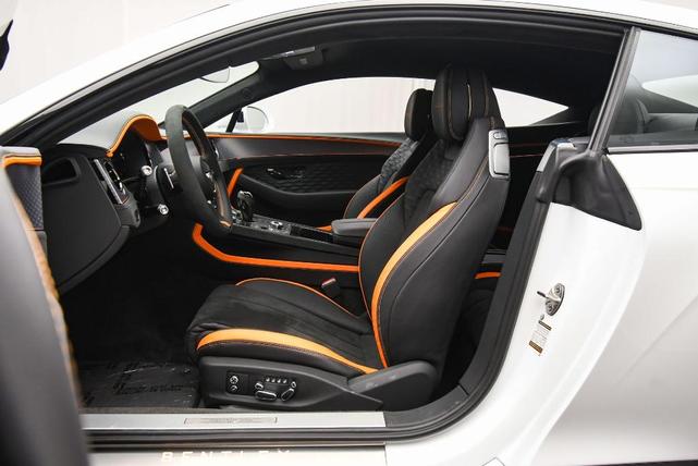 Photo of 2025 Snow Quartz Pearlescent by Mulliner Bentley Continental GT