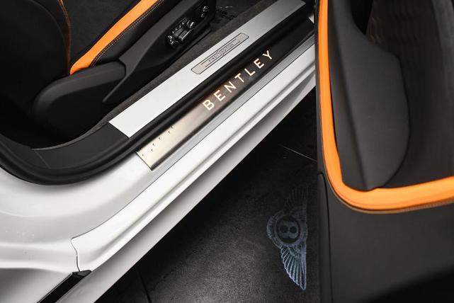 Photo of 2025 Snow Quartz Pearlescent by Mulliner Bentley Continental GT