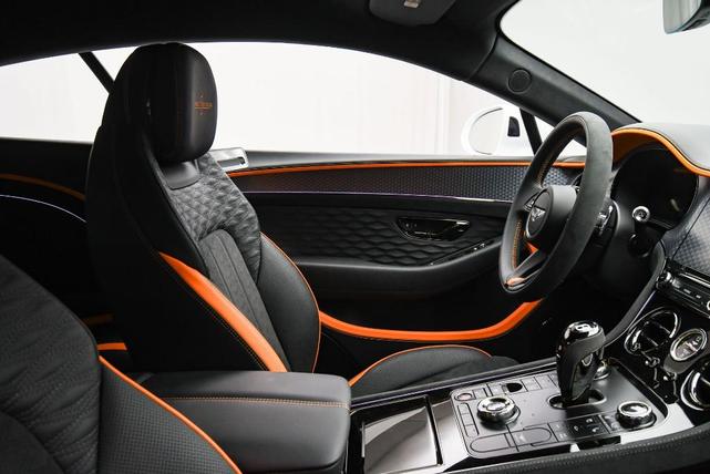 Photo of 2025 Snow Quartz Pearlescent by Mulliner Bentley Continental GT