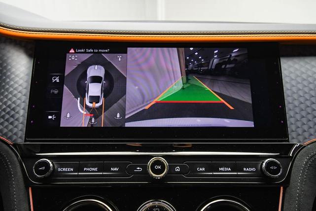 Photo of 2025 Snow Quartz Pearlescent by Mulliner Bentley Continental GT