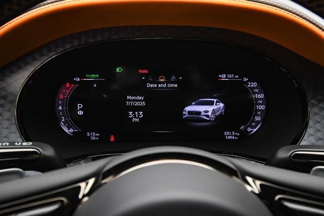 Photo of 2025 Snow Quartz Pearlescent by Mulliner Bentley Continental GT