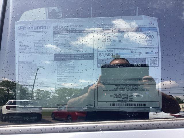 Photo of 2025 Shimmering Silver Metallic Hyundai TUCSON Hybrid