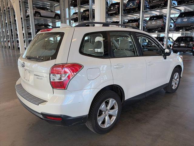 Photo of 2016 Crystal White Pearl Subaru Forester