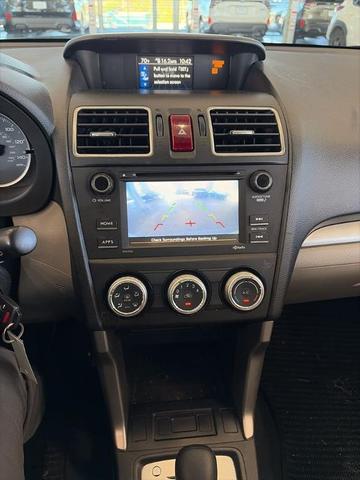 Photo of 2016 Crystal White Pearl Subaru Forester