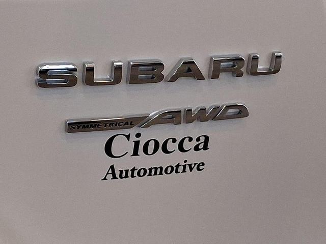 Photo of 2025 White Pearl Subaru Outback