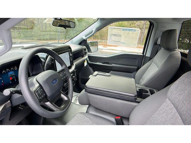 Photo of 2025 Oxford White Ford F-150