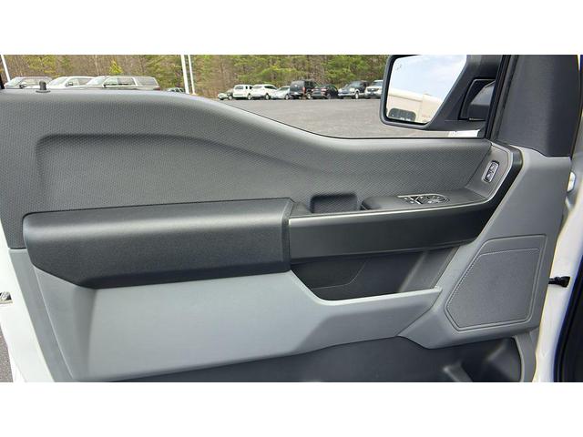 Photo of 2025 Oxford White Ford F-150