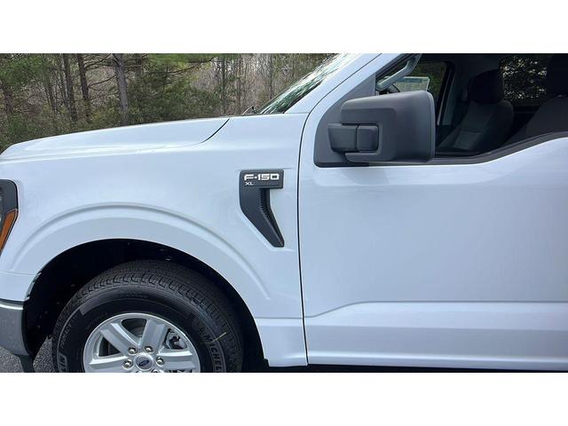 Photo of 2025 Oxford White Ford F-150