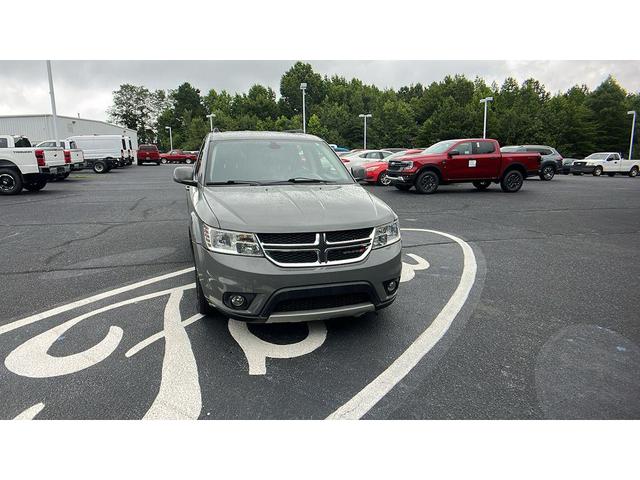 Photo of 2019 Destroyer Gray Clearcoat Dodge Journey