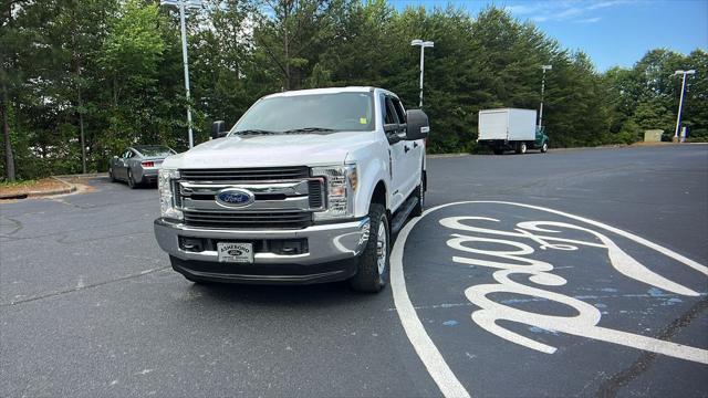 Photo of 2019 Oxford White Ford F-250