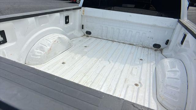 Photo of 2019 Oxford White Ford F-250