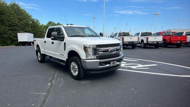 Photo of 2019 Oxford White Ford F-250