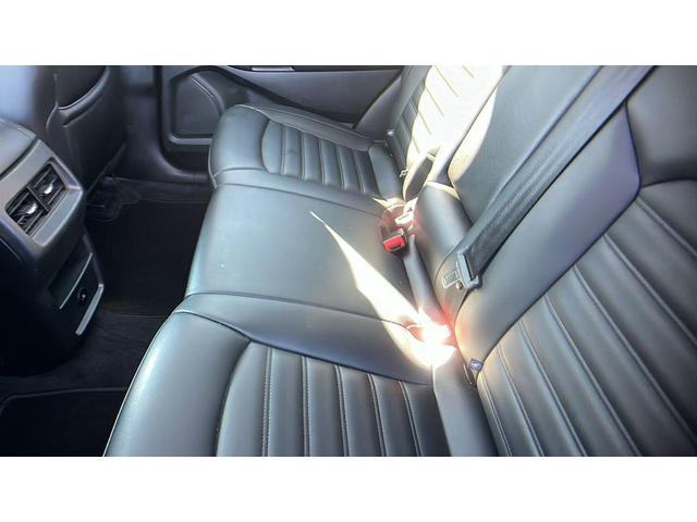 Photo of 2024 Iconic Silver Metallic Ford Edge