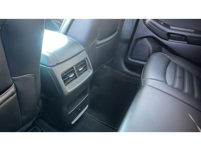 Photo of 2024 Iconic Silver Metallic Ford Edge