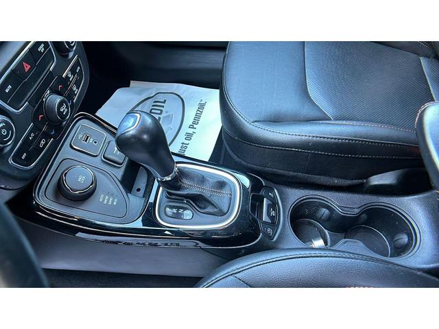 Photo of 2020 Diamond Black Crystal Pearlcoat Jeep Compass