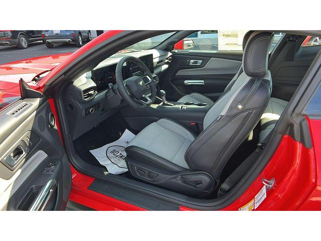 Photo of 2025 Race Red Ford Mustang