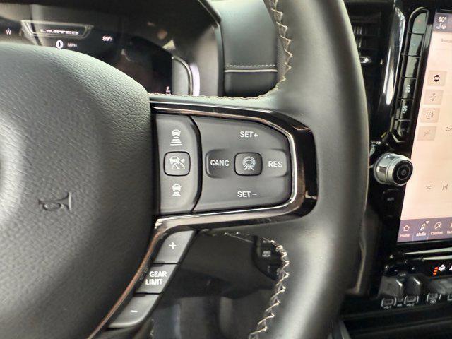 Photo of 2025 Diamond Black Crystal Pearlcoat RAM 1500