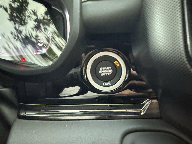 Photo of 2025 Diamond Black Crystal Pearlcoat RAM 1500