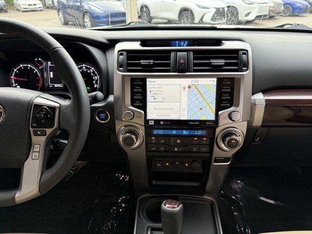 Photo of 2020 Blizzard Pearl Toyota 4Runner