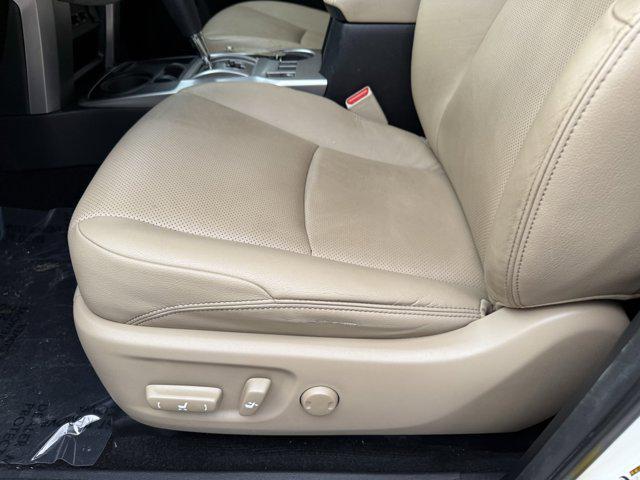 Photo of 2020 Blizzard Pearl Toyota 4Runner