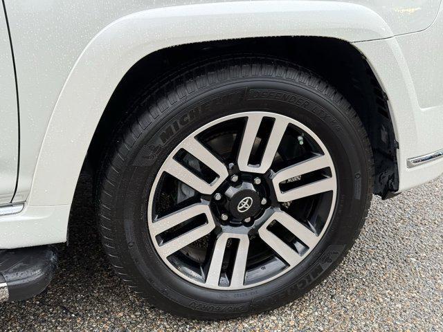 Photo of 2020 Blizzard Pearl Toyota 4Runner