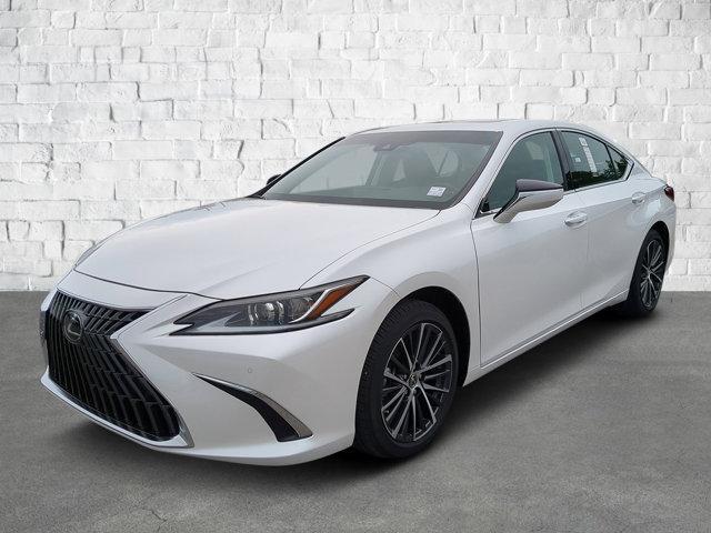 Photo of 2025 White Pearl Lexus ES 350