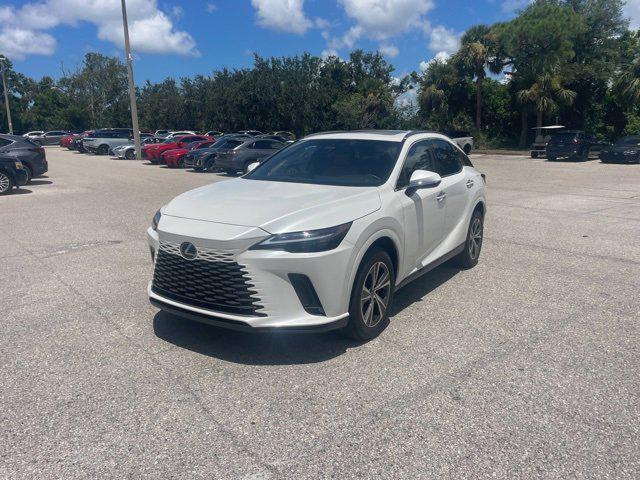 Photo of 2025 White Pearl Lexus RX 350