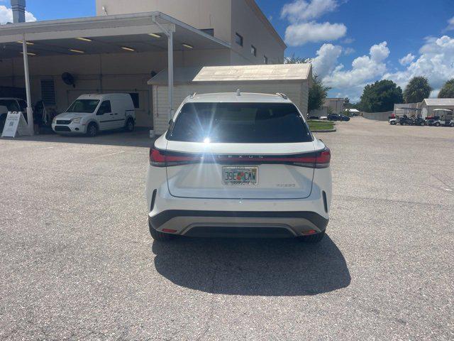 Photo of 2025 White Pearl Lexus RX 350
