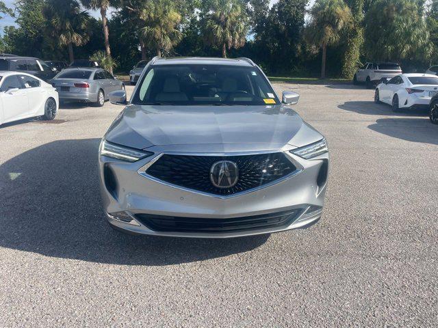 Photo of 2023 Lunar Silver Metallic Acura MDX