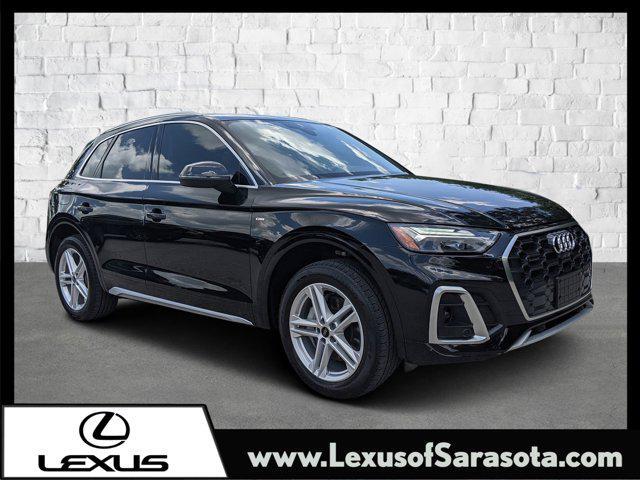 Photo of 2023 Mythos Black Metallic Audi Q5