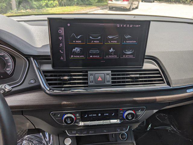 Photo of 2023 Mythos Black Metallic Audi Q5