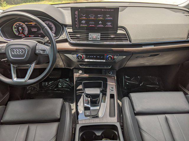 Photo of 2023 Mythos Black Metallic Audi Q5