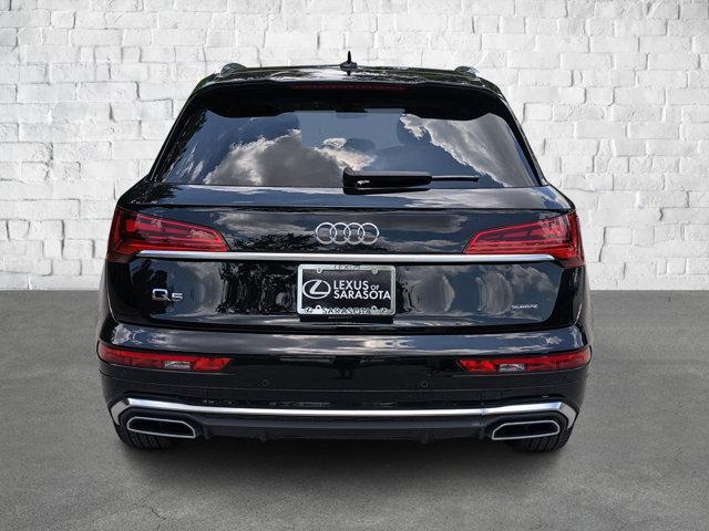 Photo of 2023 Mythos Black Metallic Audi Q5