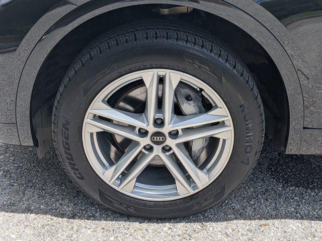 Photo of 2023 Mythos Black Metallic Audi Q5