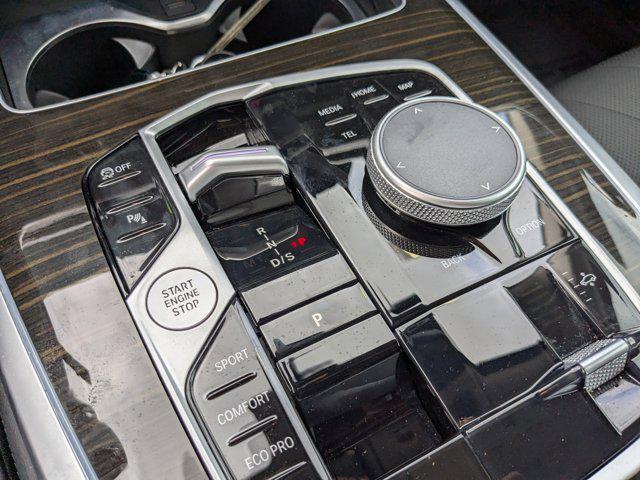 Photo of 2024 Brooklyn Grey Metallic BMW X7