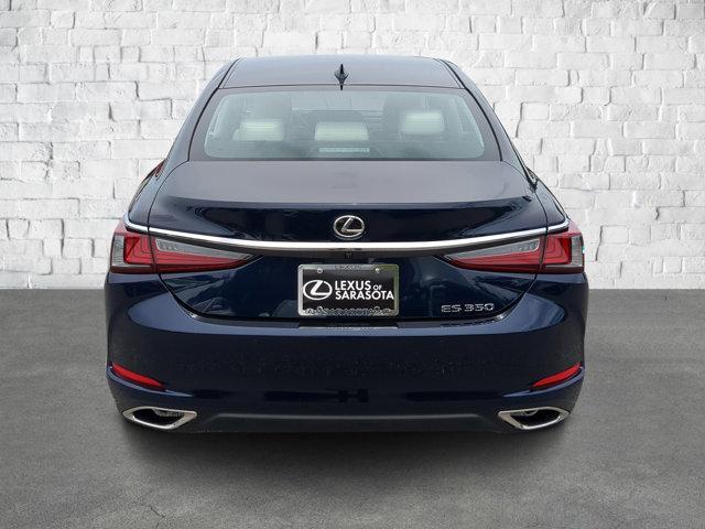 Photo of 2025 Mica Lexus ES 350
