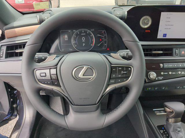 Photo of 2025 Mica Lexus ES 350