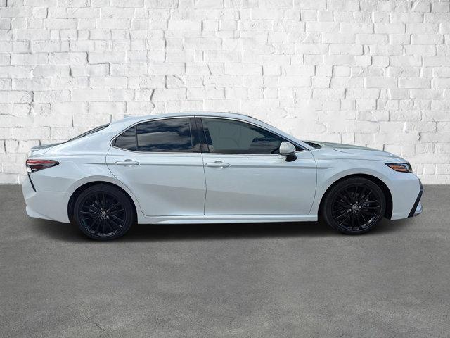 Photo of 2022 White Toyota Camry