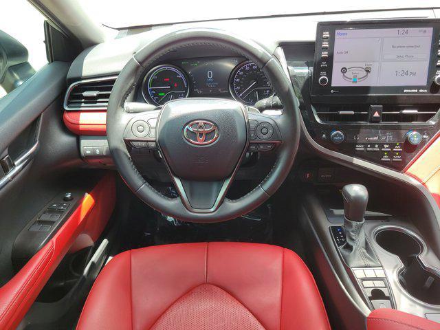 Photo of 2022 White Toyota Camry