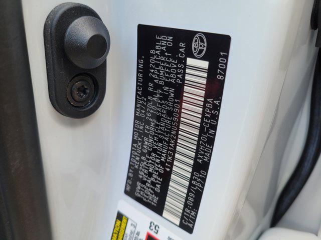 Photo of 2022 White Toyota Camry