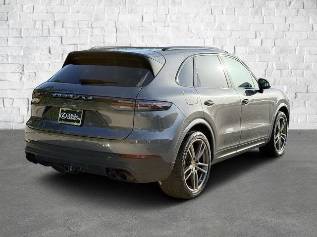 Photo of 2023 Quartzite Grey Metallic Porsche Cayenne
